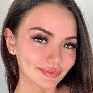 mia lopez facebook|Genesis Mia Lopez Wiki, age, measurements, boyfriend, family